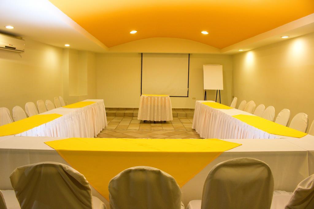 Hotel Miraflores Villahermosa Buitenkant foto
