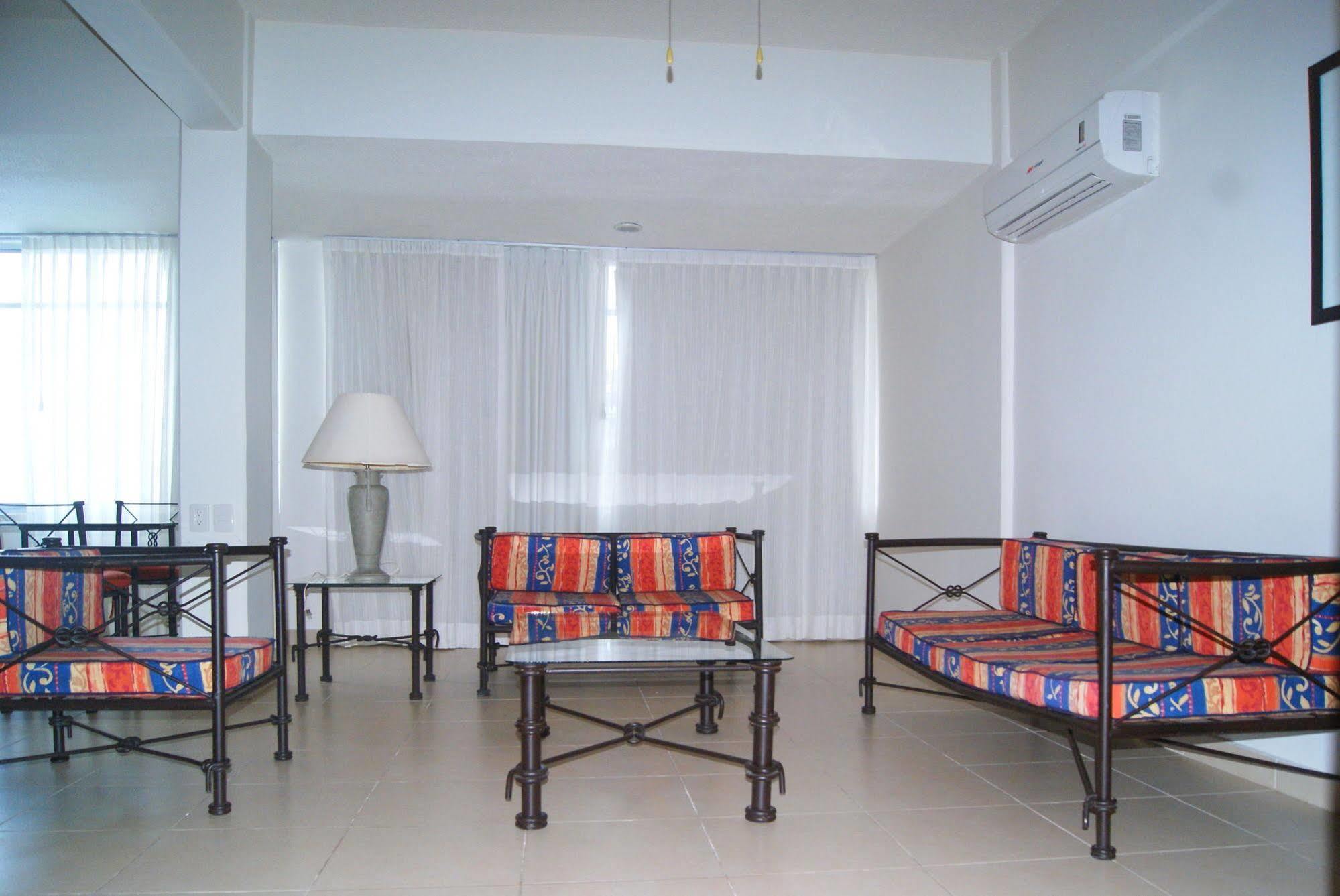 Hotel Miraflores Villahermosa Buitenkant foto
